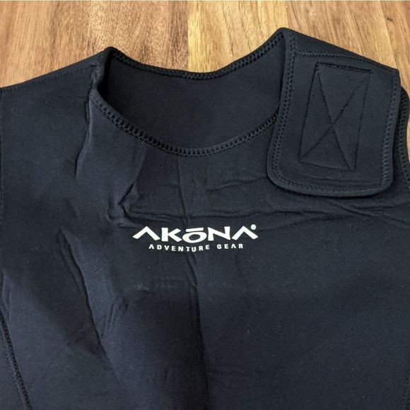 Akona Adventure Gear Wet Suit Size 2xl - Picture 3 of 4